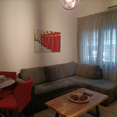 Modern Comfy Apartment เอเธนส์ ภายนอก รูปภาพ