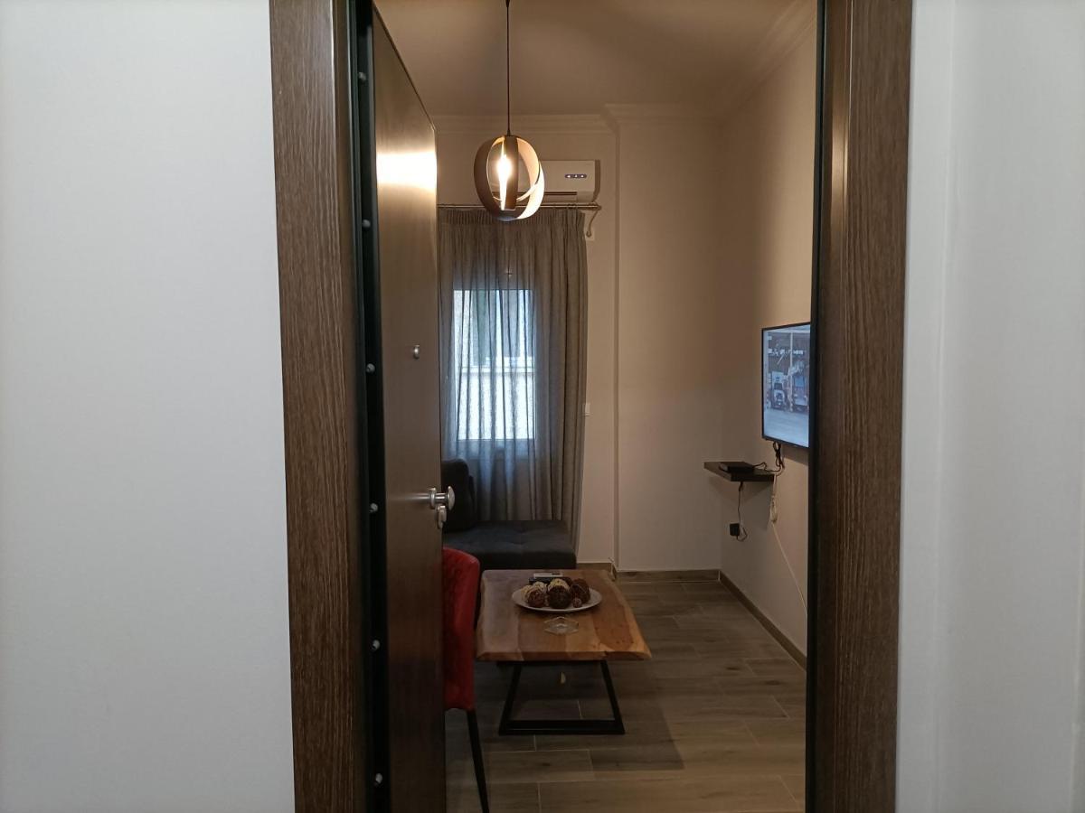 Modern Comfy Apartment เอเธนส์ ภายนอก รูปภาพ