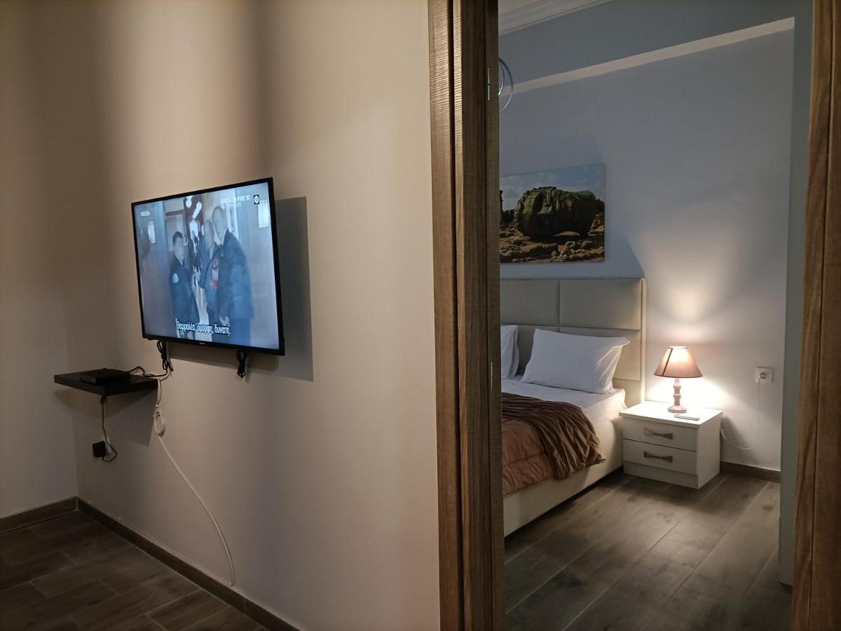 Modern Comfy Apartment เอเธนส์ ภายนอก รูปภาพ