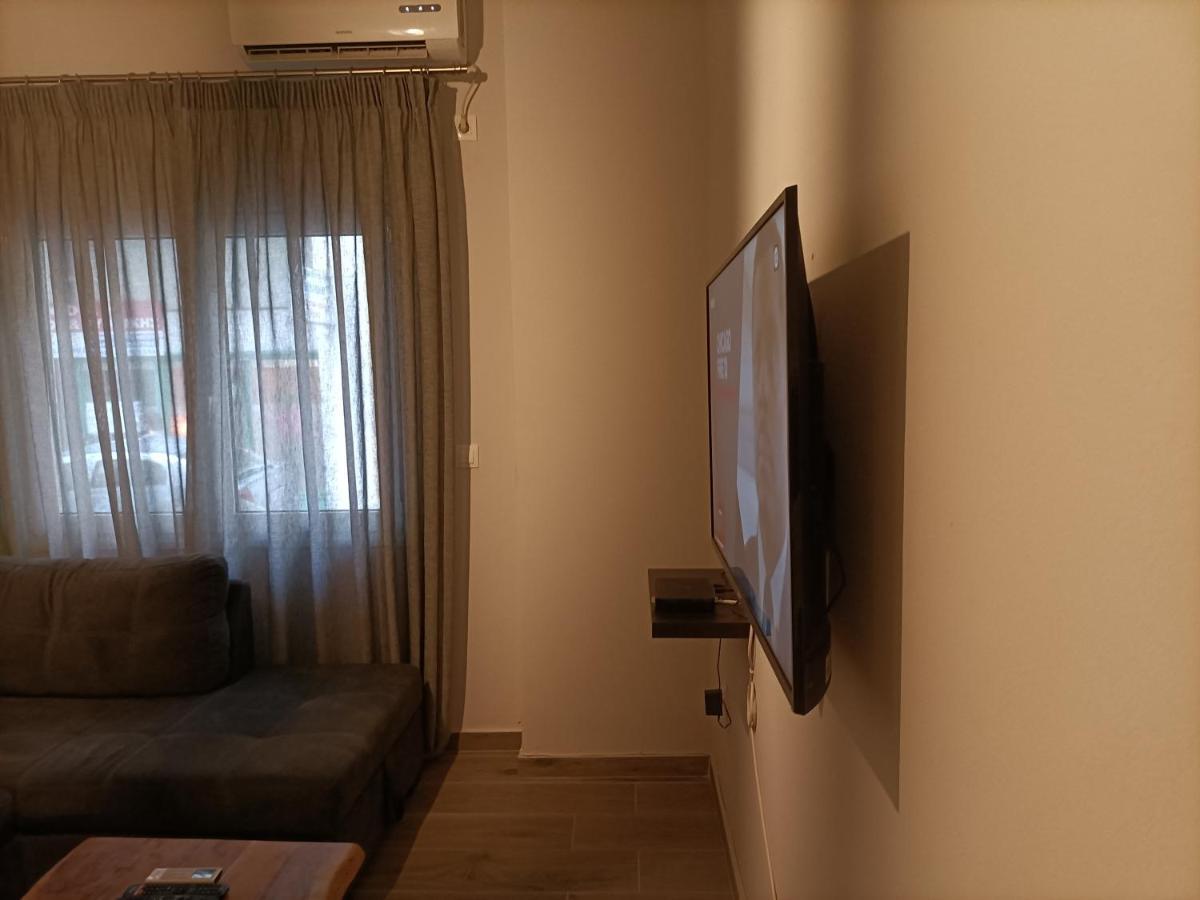 Modern Comfy Apartment เอเธนส์ ภายนอก รูปภาพ