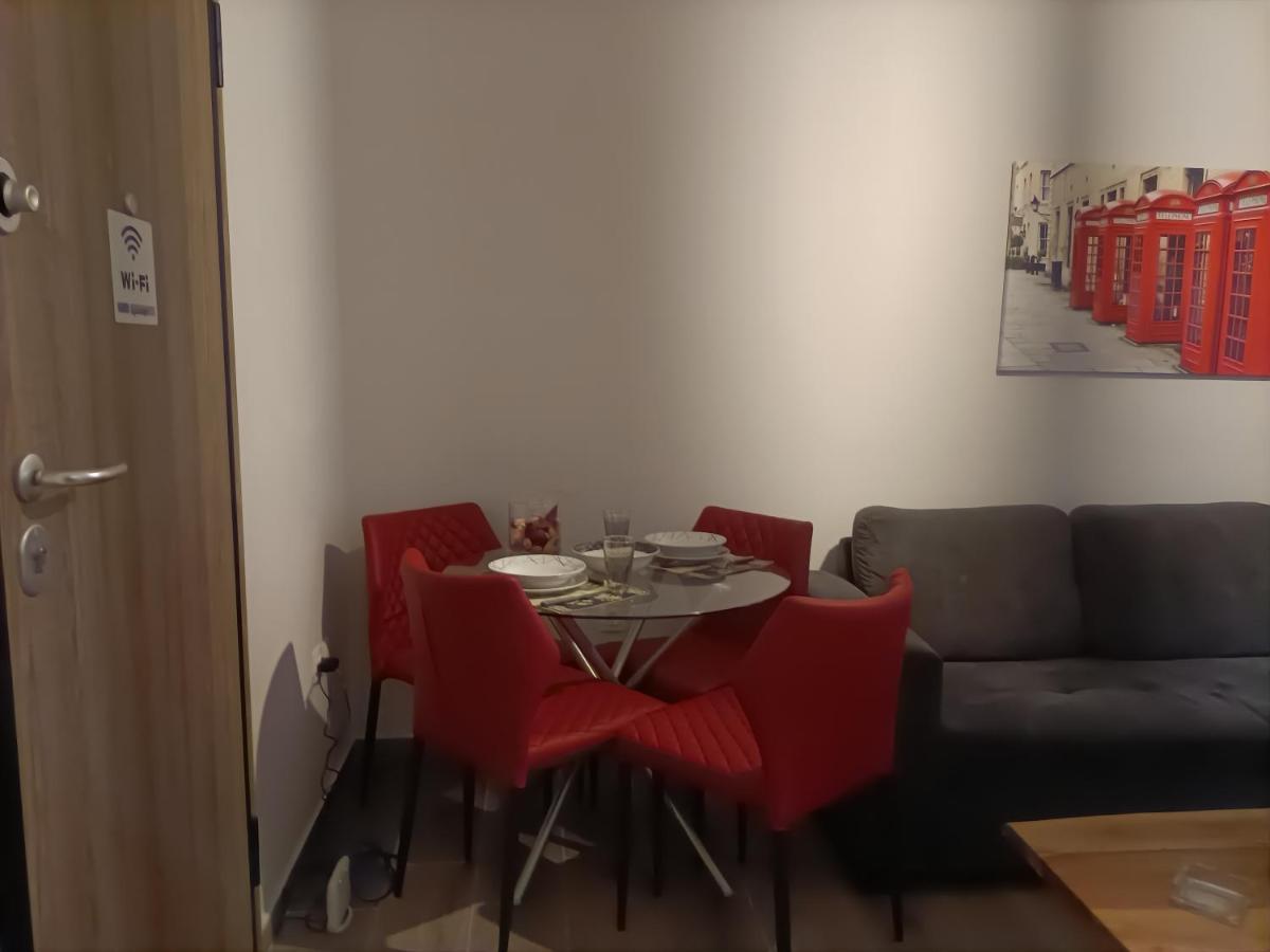 Modern Comfy Apartment เอเธนส์ ภายนอก รูปภาพ
