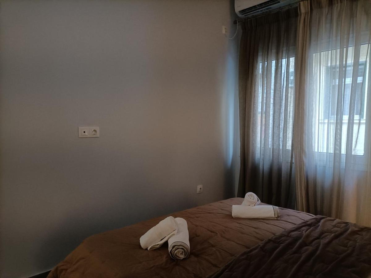 Modern Comfy Apartment เอเธนส์ ภายนอก รูปภาพ