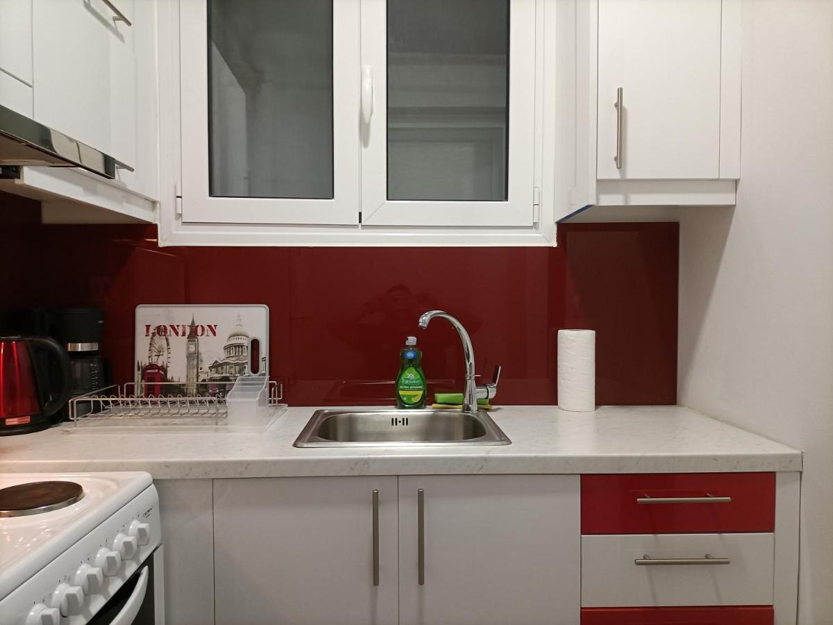 Modern Comfy Apartment เอเธนส์ ภายนอก รูปภาพ