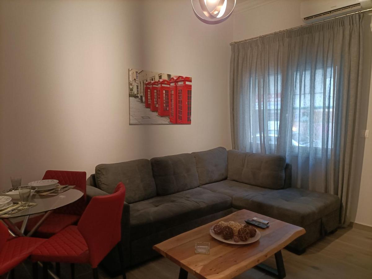 Modern Comfy Apartment เอเธนส์ ภายนอก รูปภาพ