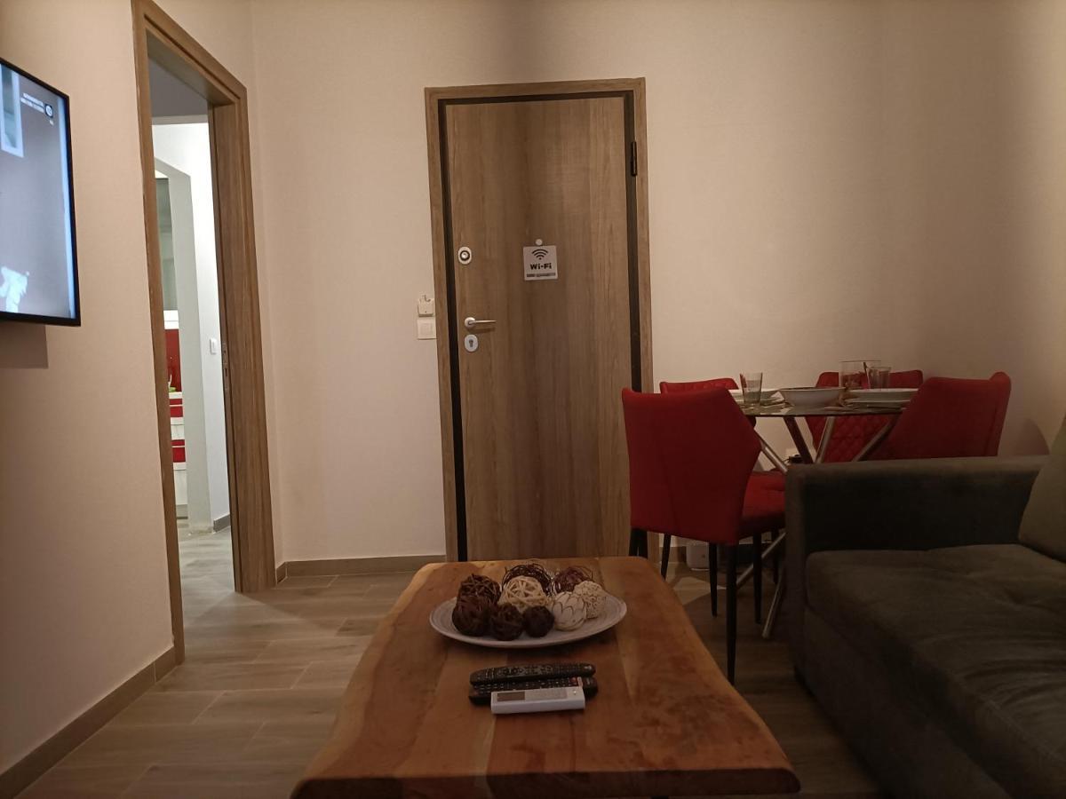 Modern Comfy Apartment เอเธนส์ ภายนอก รูปภาพ