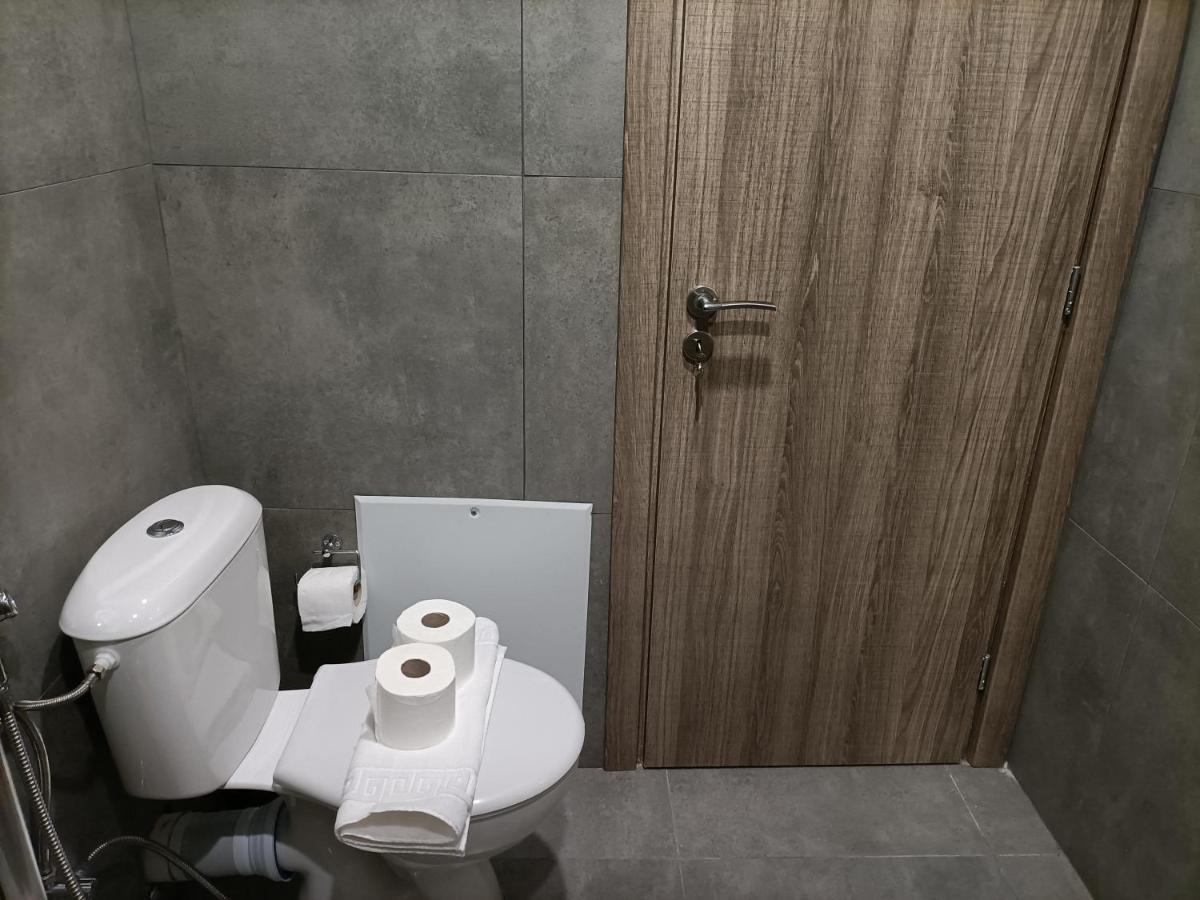 Modern Comfy Apartment เอเธนส์ ภายนอก รูปภาพ